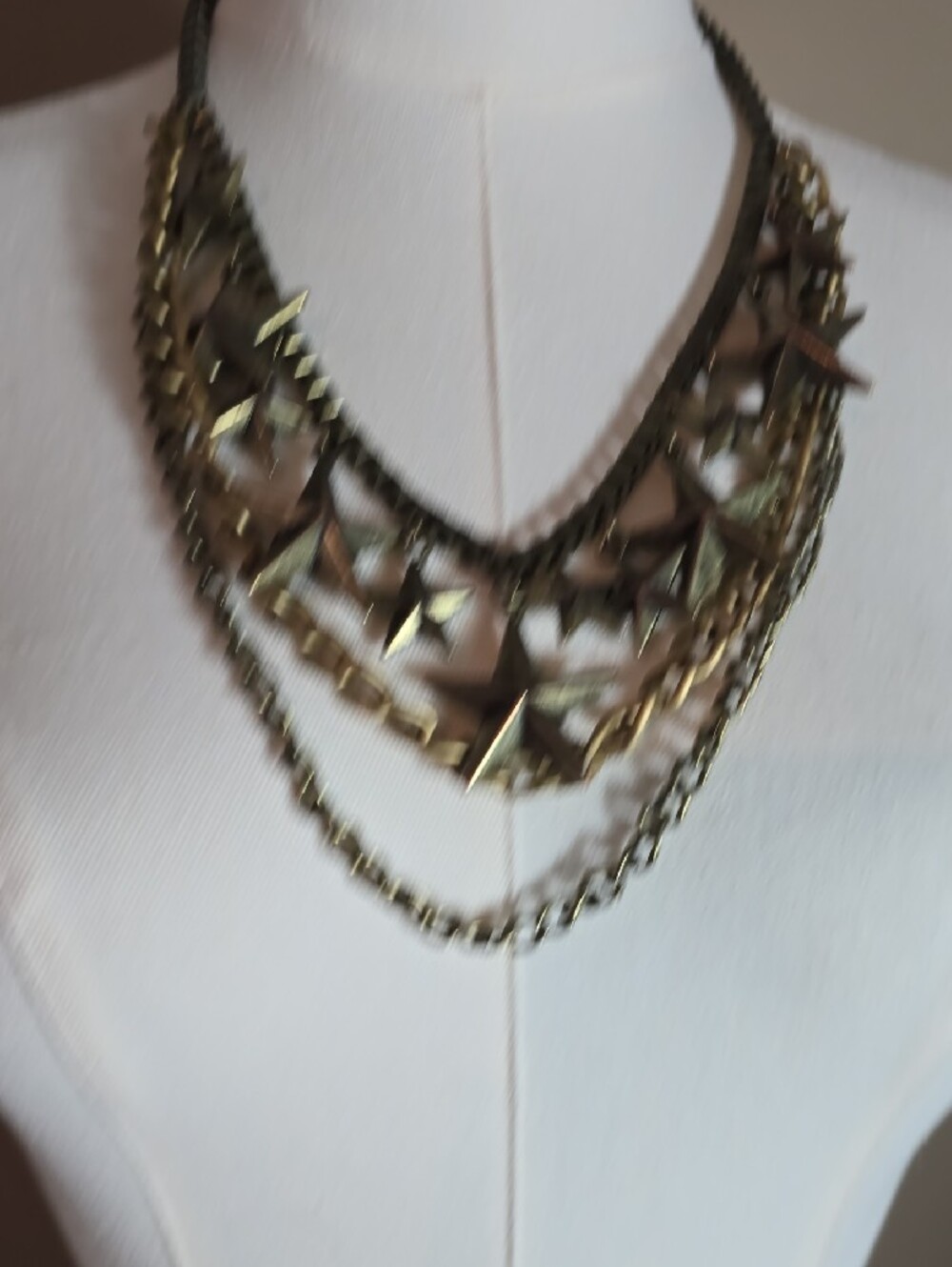 Layered Star Pendant Necklace - Antique Gold - Picture 7 of 7